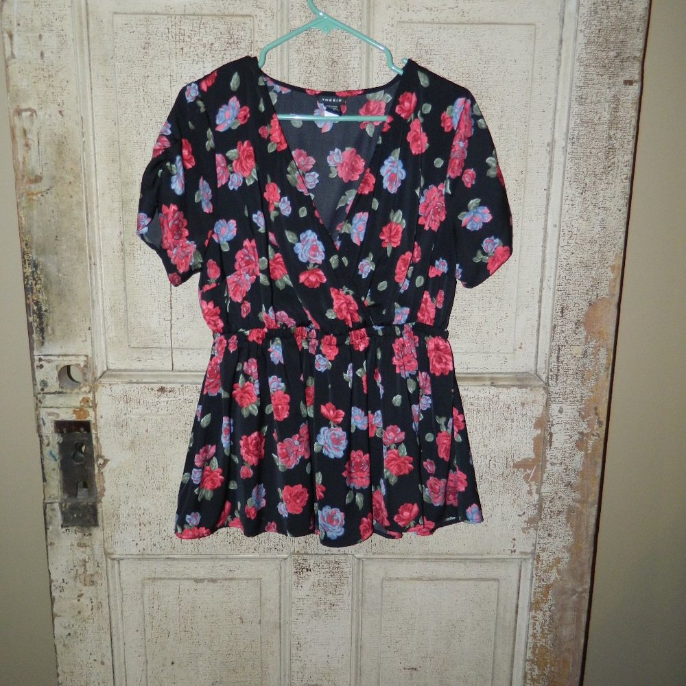 Torrid Black Pullover Elastic Waist Blouse Top Size Torrid 0 - L/12 (Q-20)